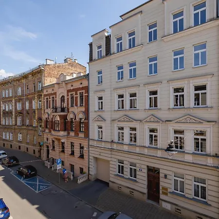 Family Apartment In Downtown Cracow By Rent Like Home Krakow Exterior photo