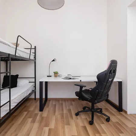 Family Apartment In Downtown Cracow By Rent Like Home Krakow Exterior photo